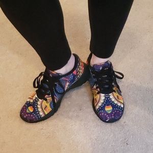 Multicolor Lace-up Sneakers